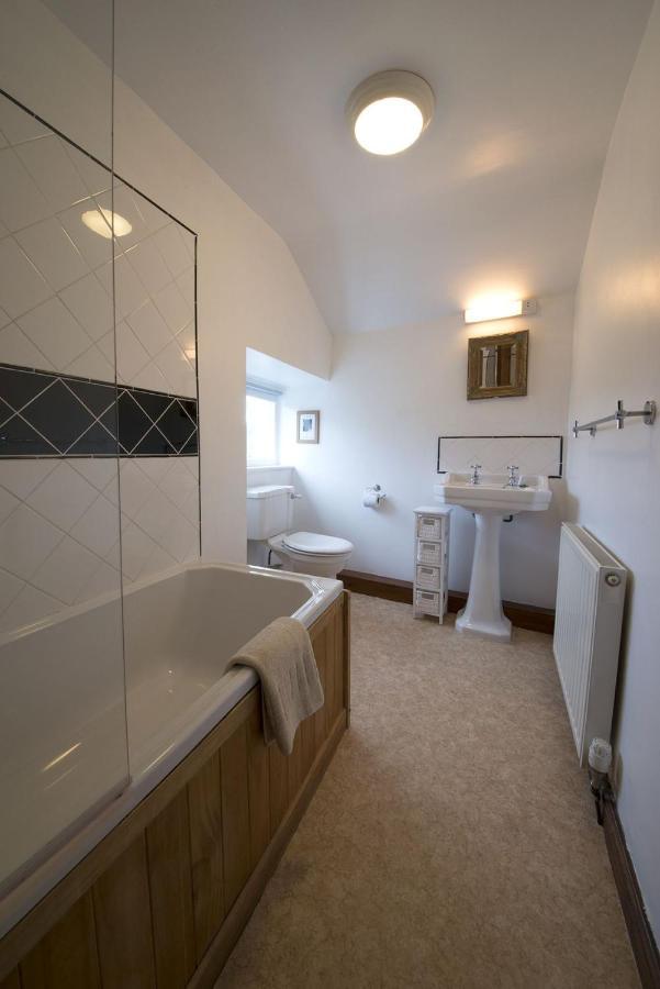 Poppy Cottage คอนิสตัน ภายนอก รูปภาพ